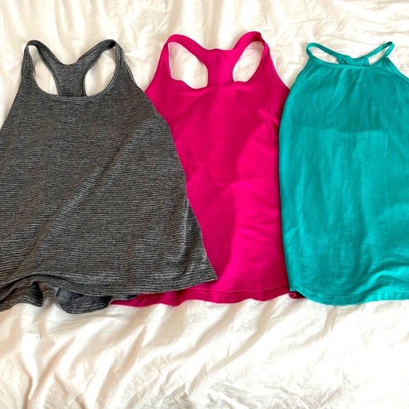 Set of 3 Old Navy Active Workout Tops - Picture 1 of 7
